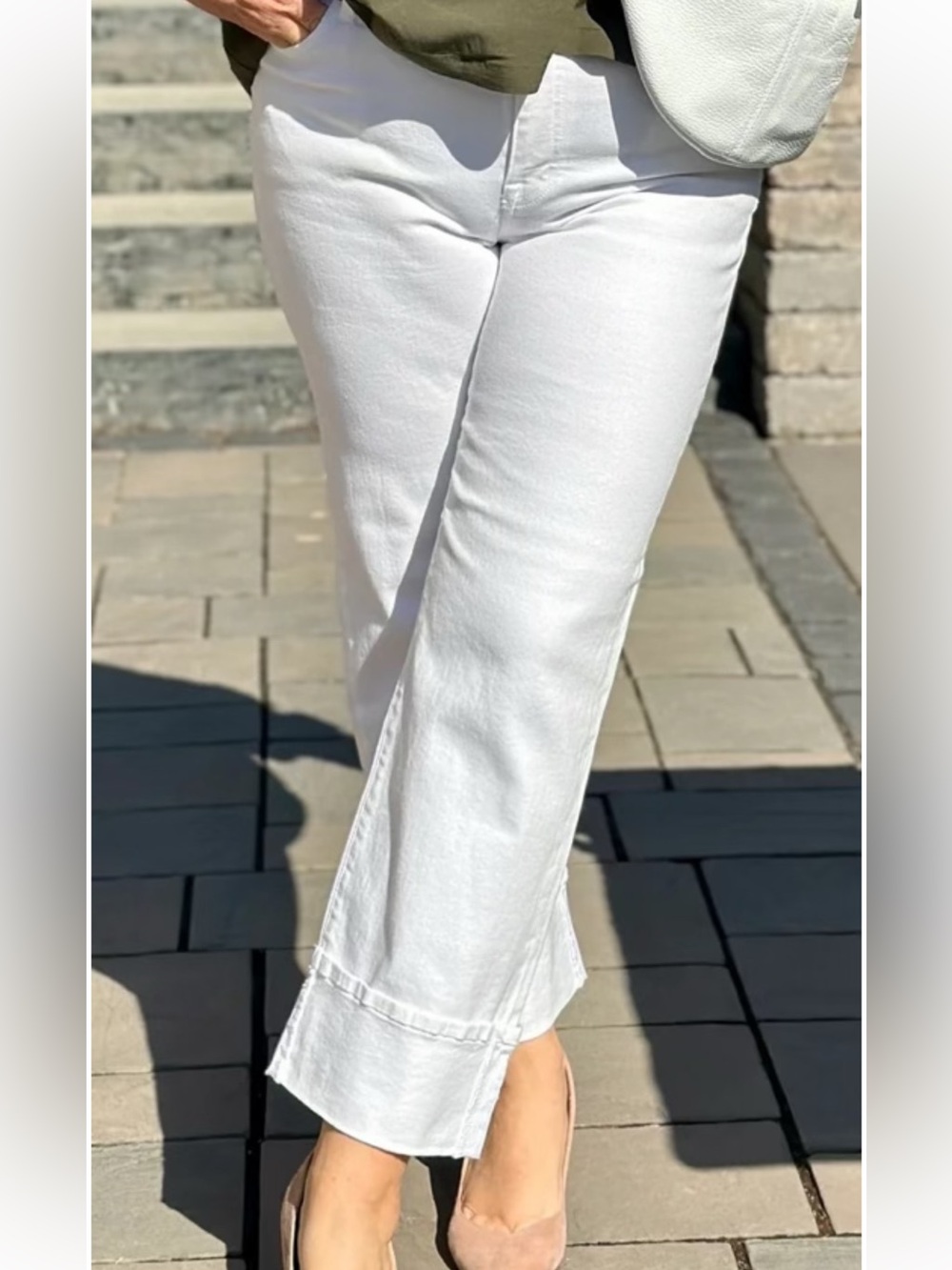 EUC Fidelity Cali Cuffed Cropped Jean in Regal White